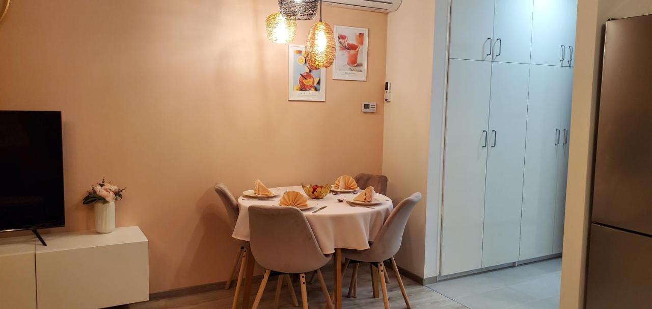 Dn Rose Apartmant Budapest Bagian luar foto