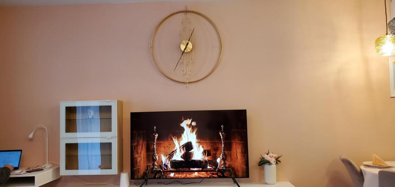 Dn Rose Apartmant Budapest Bagian luar foto