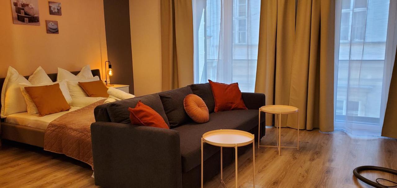 Dn Rose Apartmant Budapest Bagian luar foto
